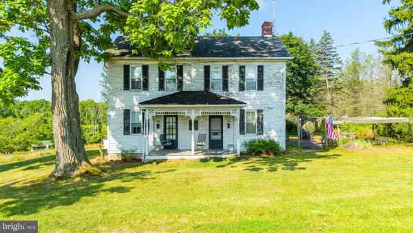 340 Grovania Dr, BLOOMSBURG, PA 17815