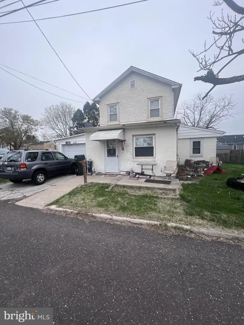 21 Grant St, Phoenixville, PA 19460 - Image #2