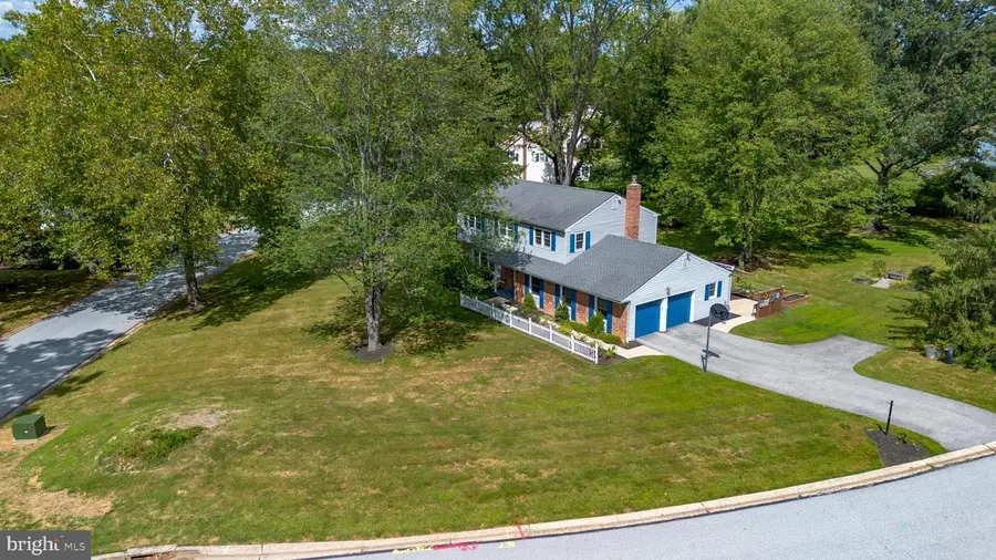 1527 Anne Dr, West Chester, PA 19380 - Image #2