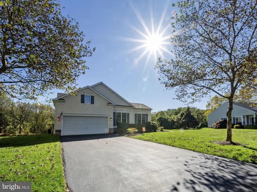 206 Joyce Cir, Avondale, PA 19311 - Image #2