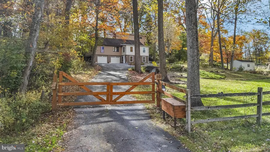 10 Woods Rd, Elverson, PA 19520 - Image #2