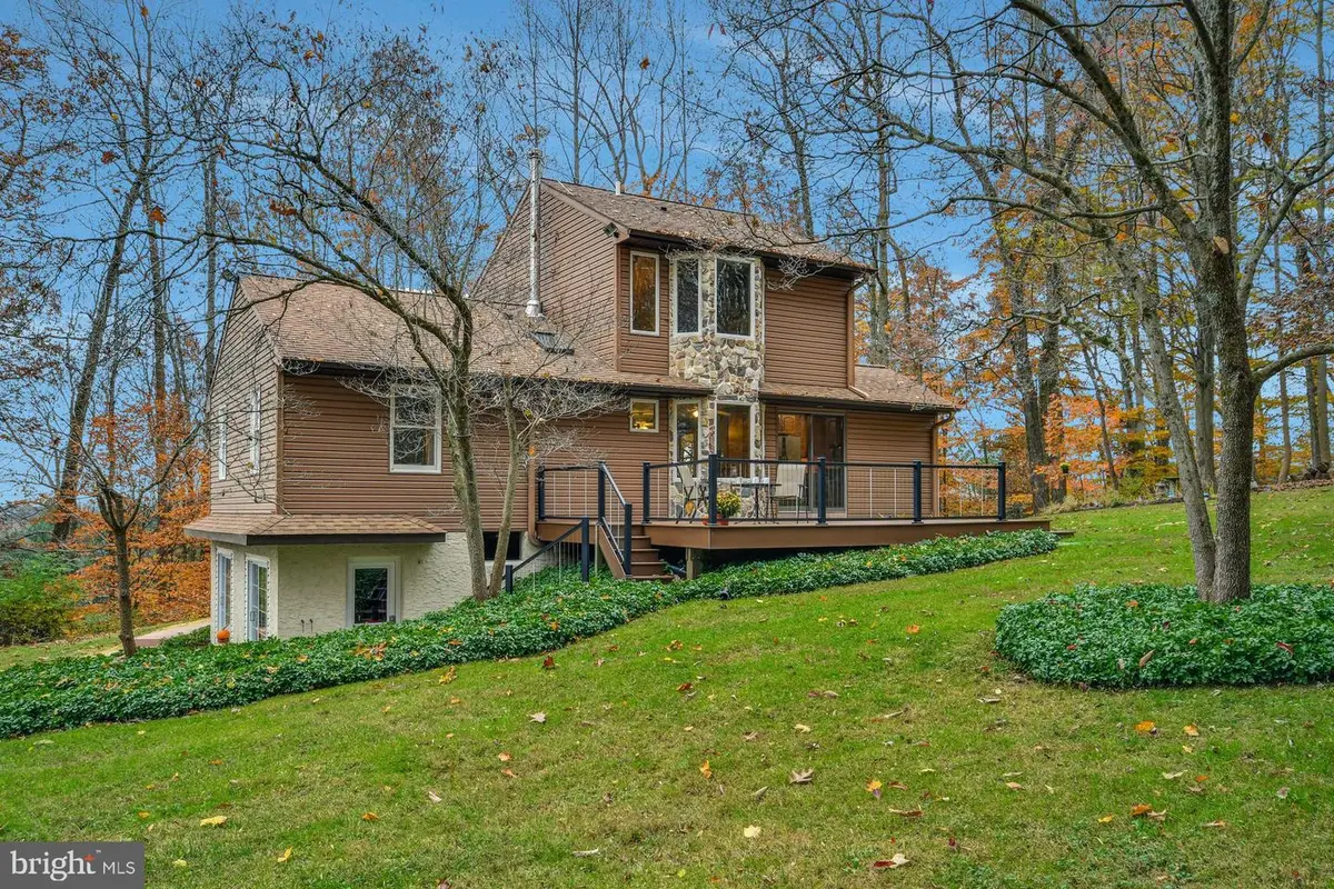 571 Marshall Rd, Glenmoore, PA 19343 - Image #1