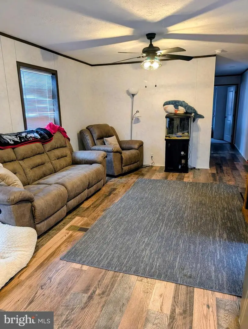 17 Glouster Ct, Coatesville, PA 19320 - Image #2