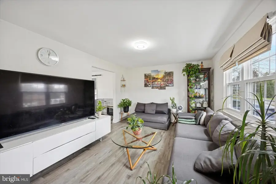 315 Oak Ln W, Exton, PA 19341 - Image #3