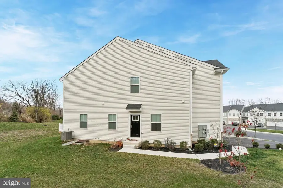 141 Four Leaf Dr, Downingtown, PA 19335 - Image #3