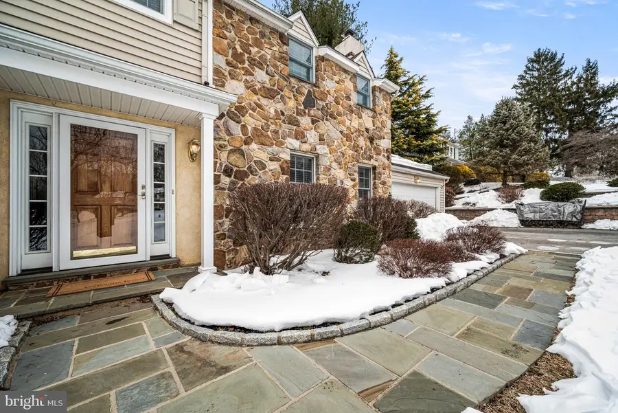 631 Westwind Dr, Berwyn, PA 19312 - #3