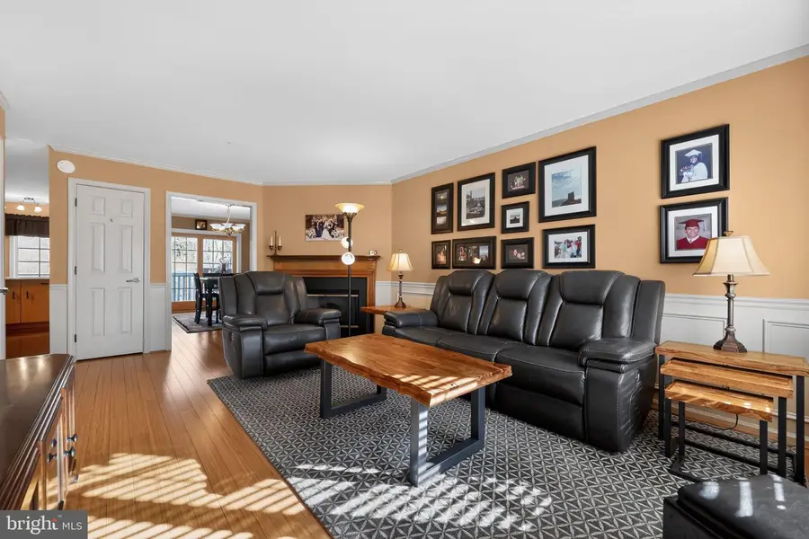 17 Buttonwood Dr, Exton, PA 19341 - Image #2