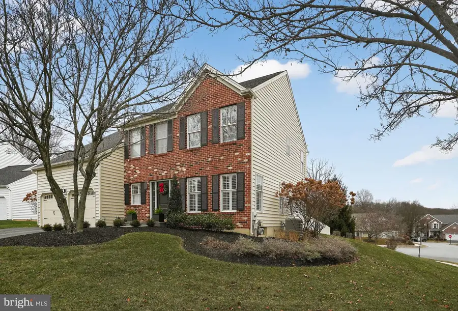 926 Covington Dr, Downingtown, PA 19335 - Image #2