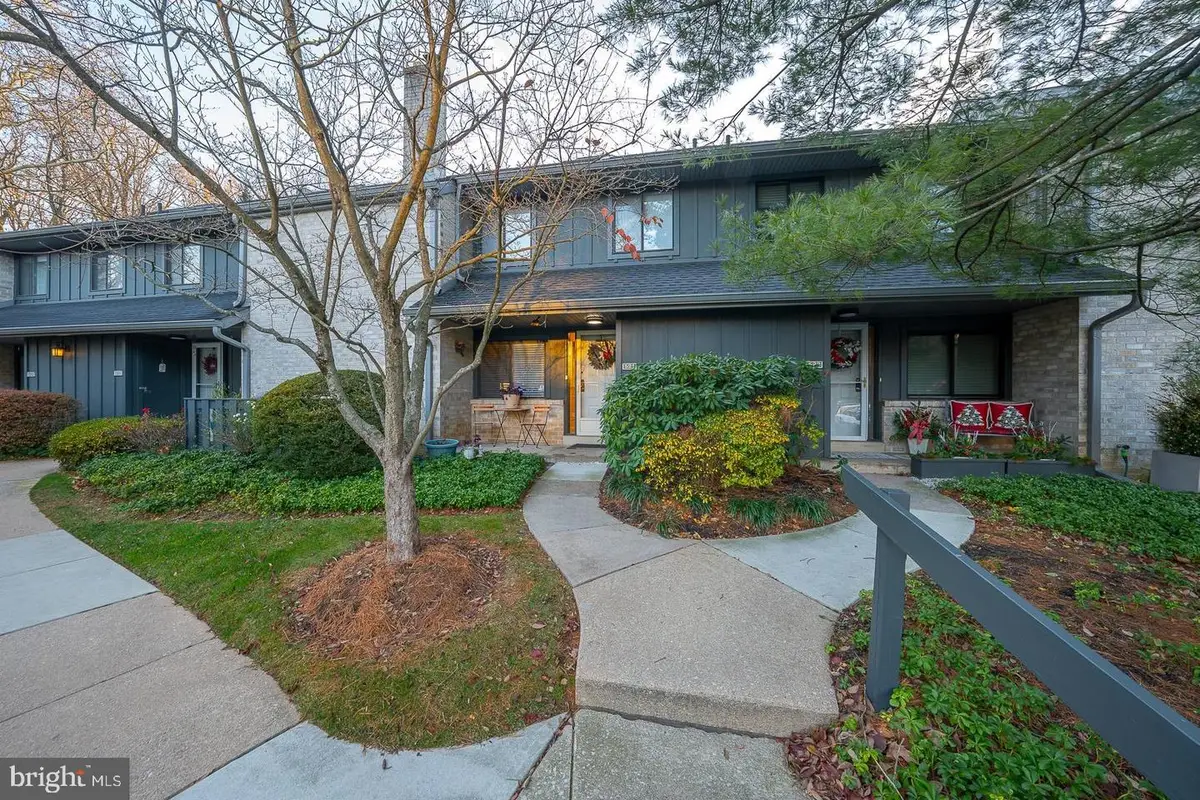 521 Foxwood Ln #521, Paoli, PA 19301 - Image #1