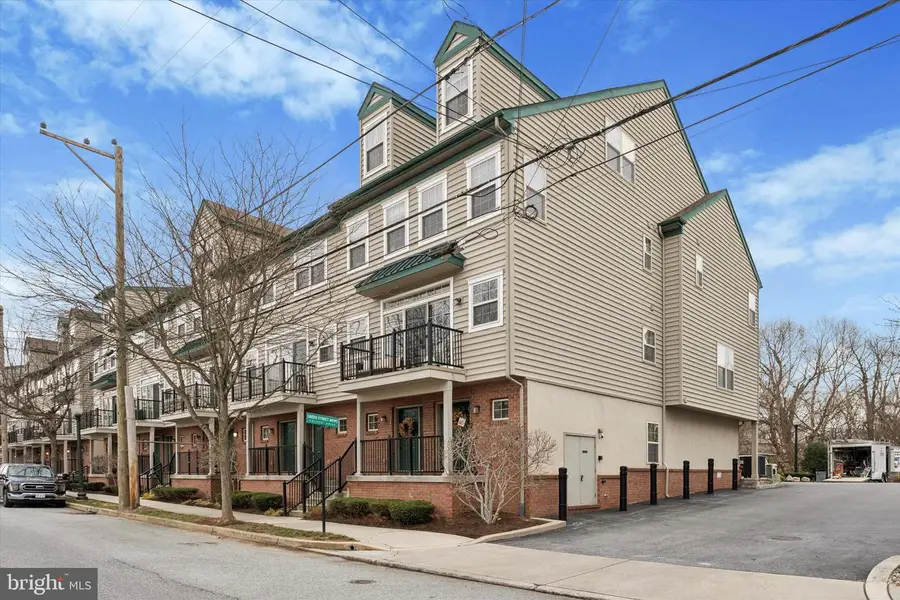 298 Jefferson Ave #12, Downingtown, PA 19335 - Image #2