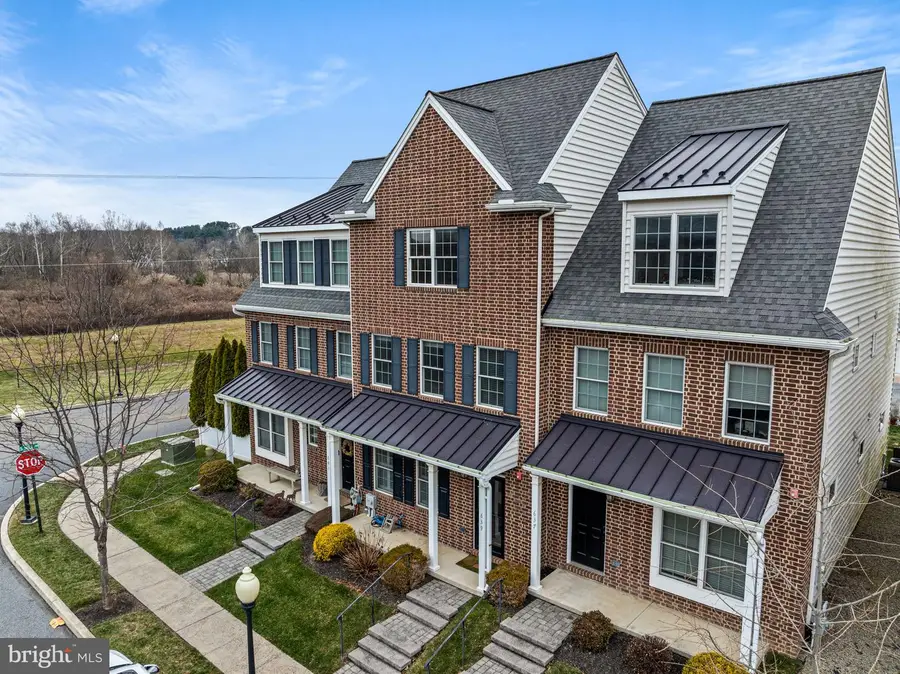 639 W Mulberry St, Kennett Square, PA 19348 - Image #2