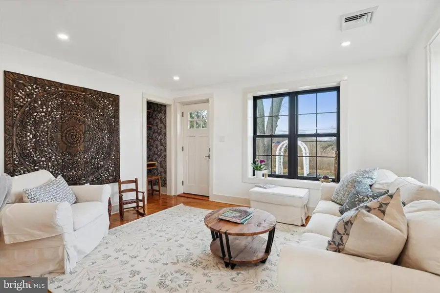 121 Corby Rd, West Grove, PA 19390 - Image #2