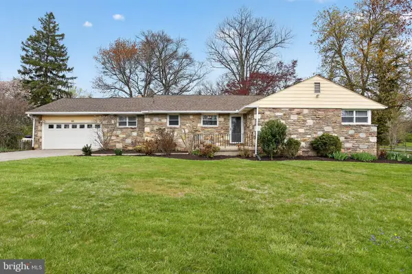 65 Russell Rd, PHOENIXVILLE, PA 19460