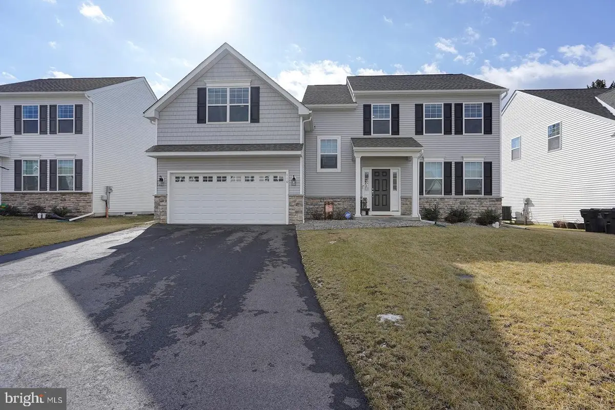 110 Petrelia Dr, Honey Brook, PA 19344 - Image #1