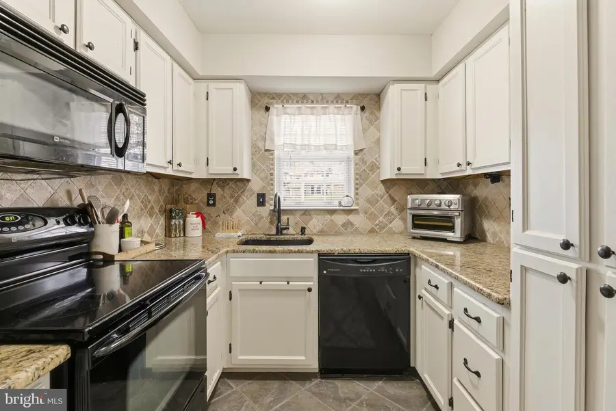 534 Lancaster Ct, Downingtown, PA 19335 - Image #2