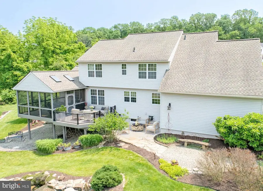 315 Martingale Cir, Coatesville, PA 19320 - Image #3