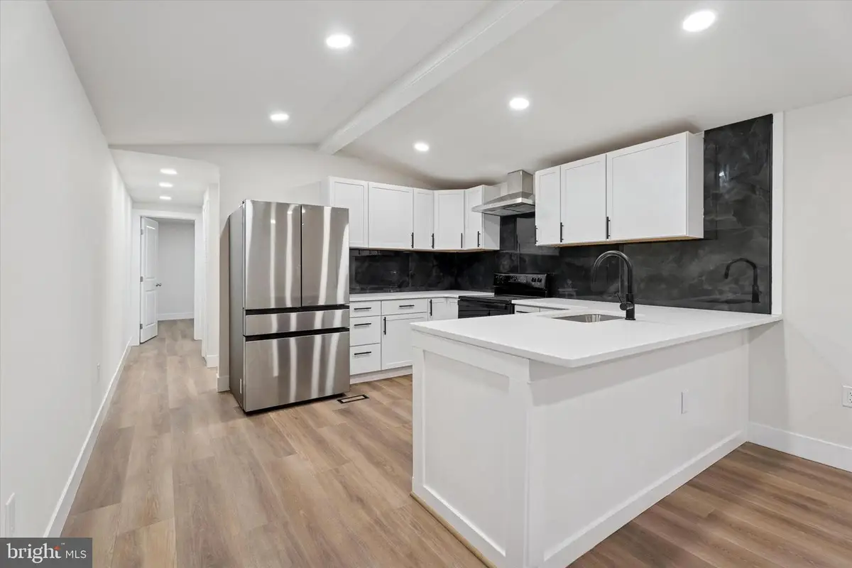 114 Linden Dr, Spring City, PA 19475 - Image #1