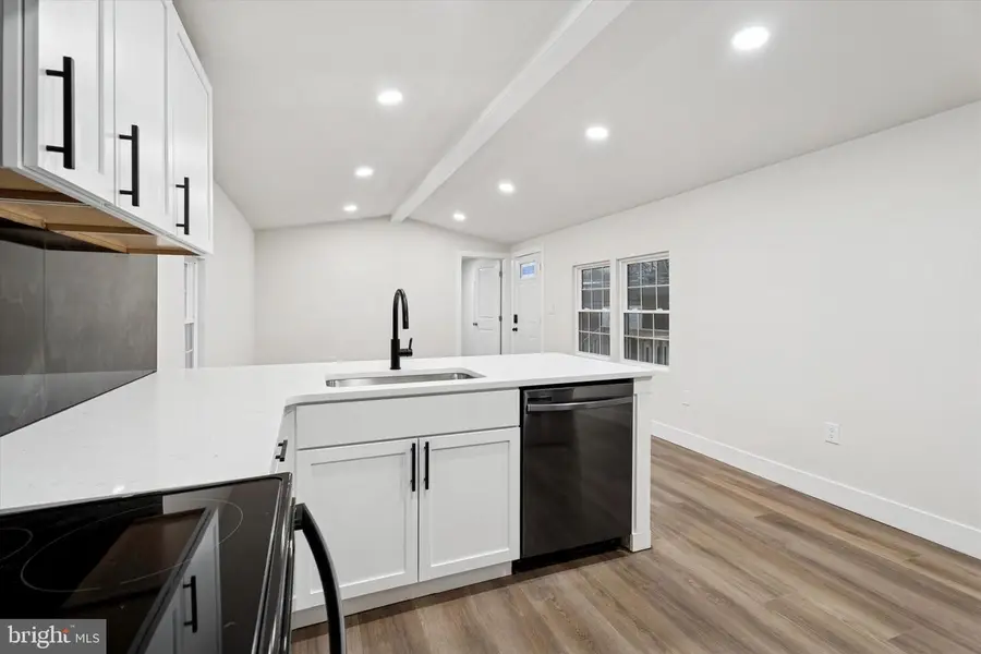 114 Linden Dr, Spring City, PA 19475 - Image #3