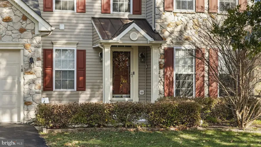 18 Stanford Dr, West Grove, PA 19390 - Image #2