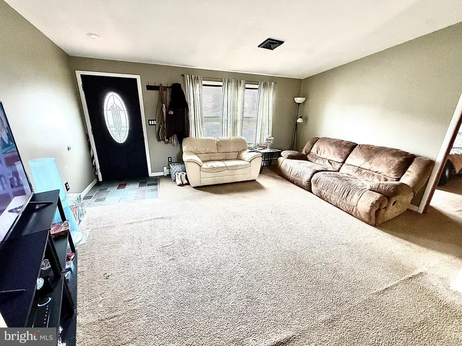 3709 Hazelwood Ave, Downingtown, PA 19335 - Image #3