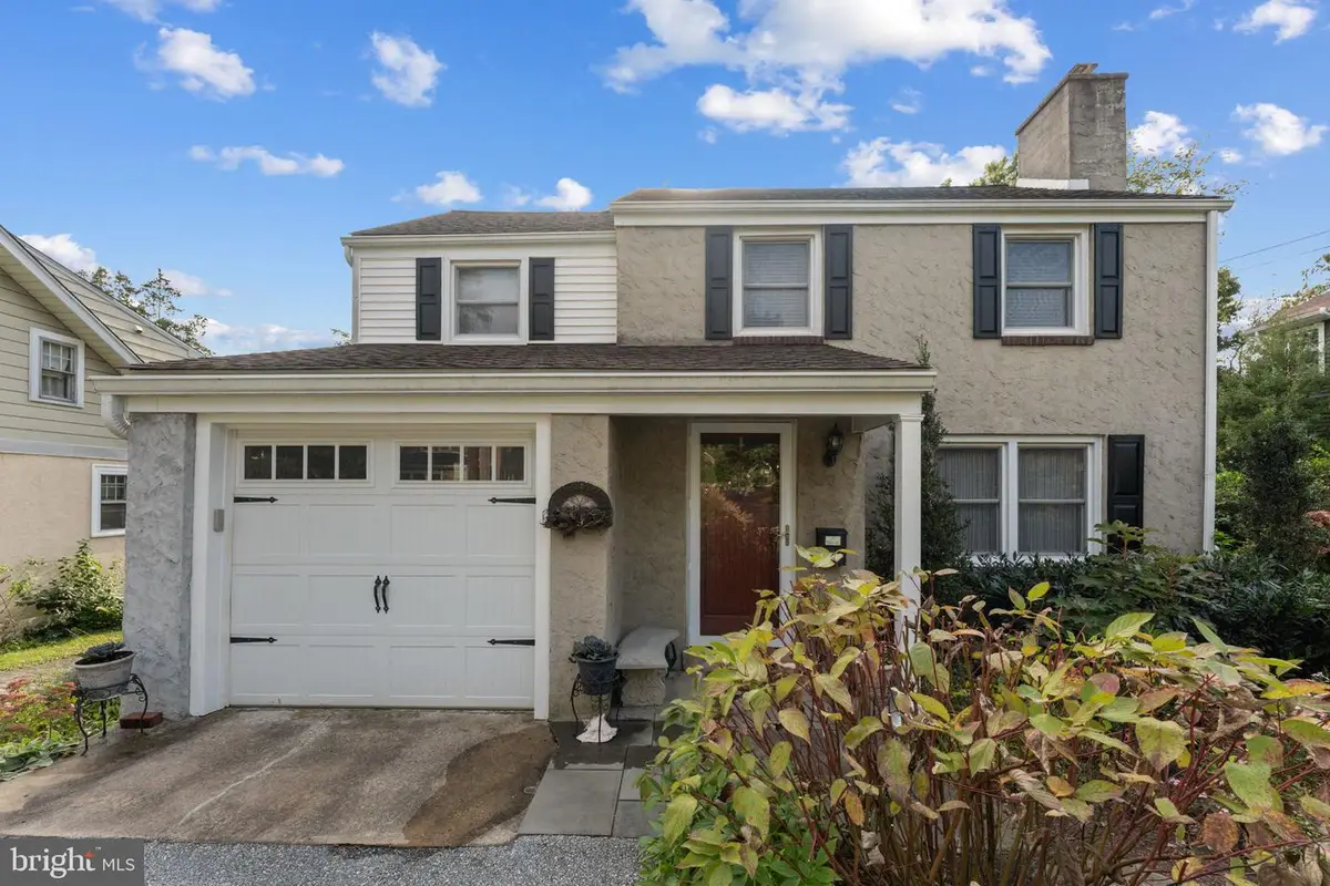 18 Manor Rd, Paoli, PA 19301 - Image #1