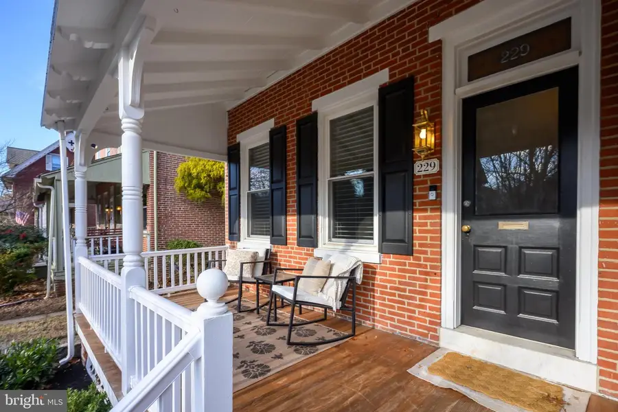 229 W Union St, West Chester, PA 19382 - Image #3