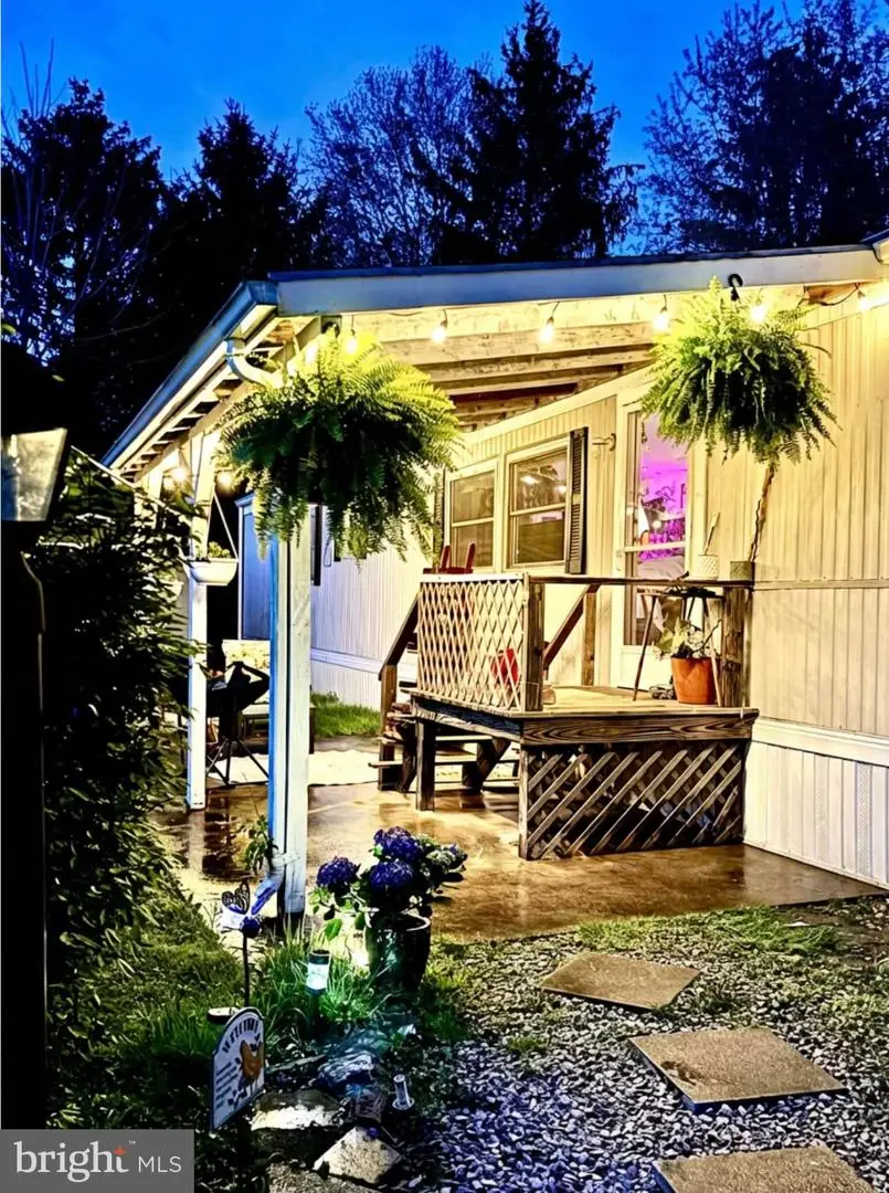 7 Oak Dr, Spring City, PA 19475 - Image #2