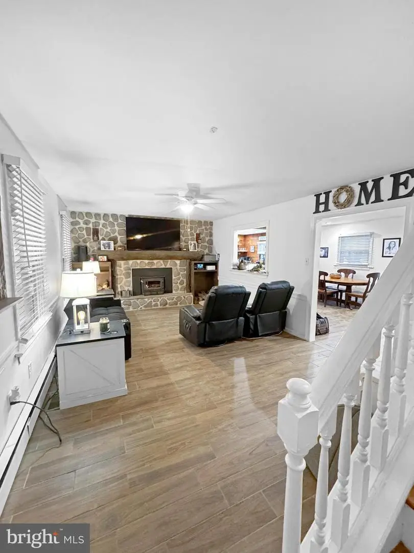 103 Clearfield Ln, Coatesville, PA 19320 - Image #2