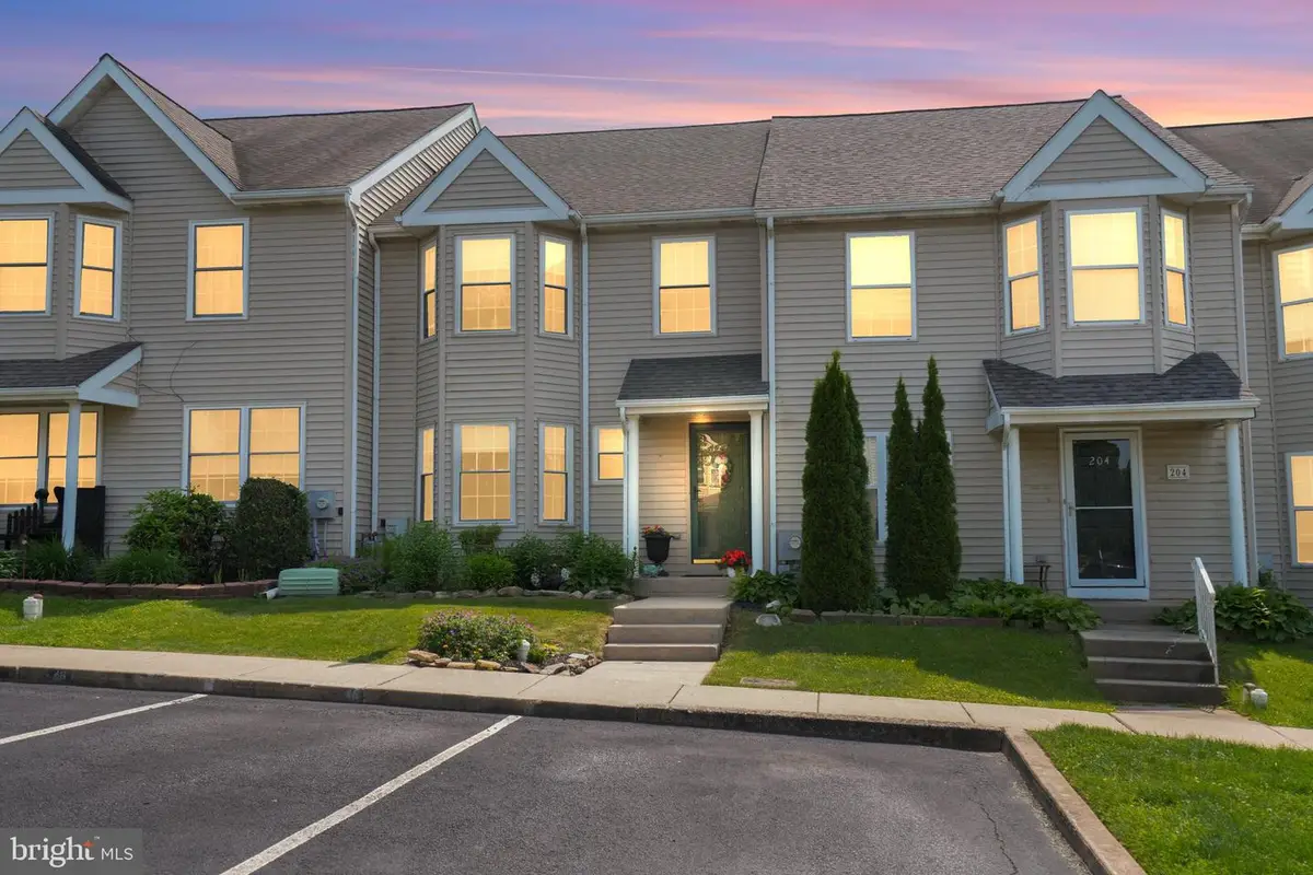 202 Thia Ct, Coatesville, PA 19320 - Image #1