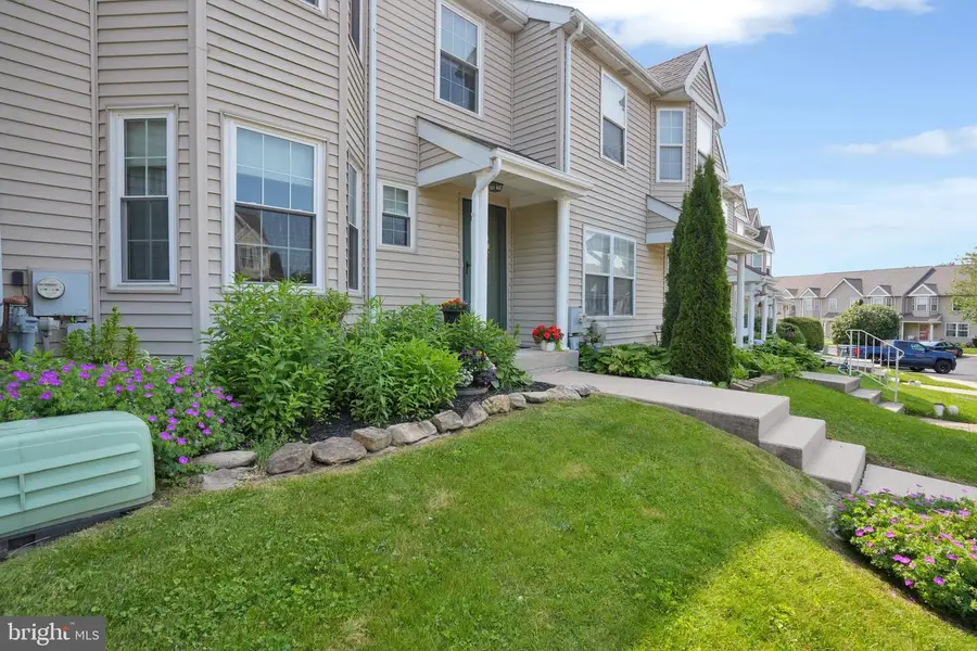 202 Thia Ct, Coatesville, PA 19320 - Image #3