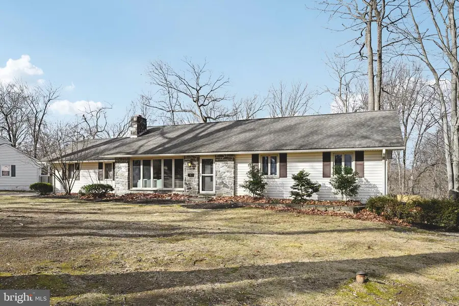3 Edgewood Dr, Downingtown, PA 19335 - Image #3