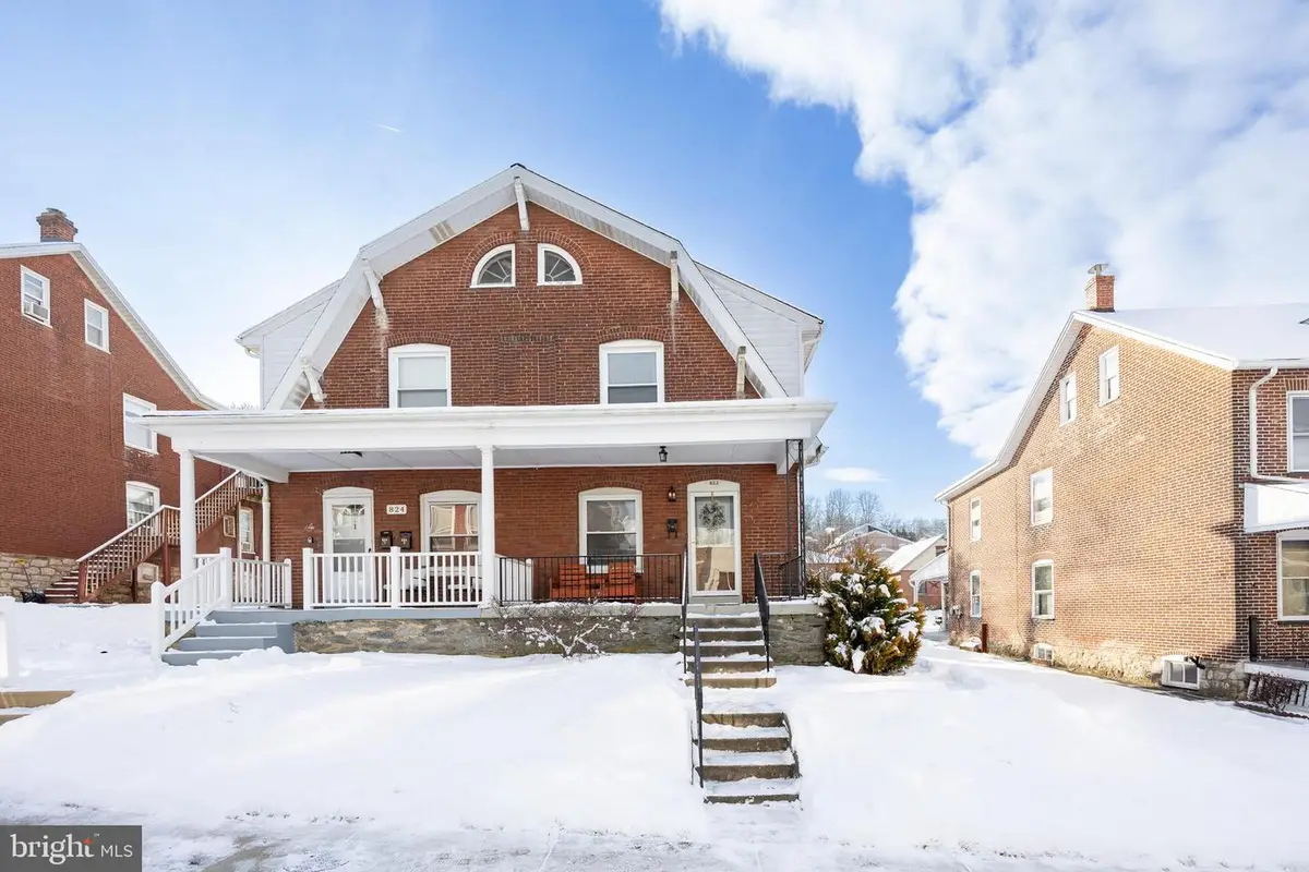 822 Stirling St, Coatesville, PA 19320 - #1