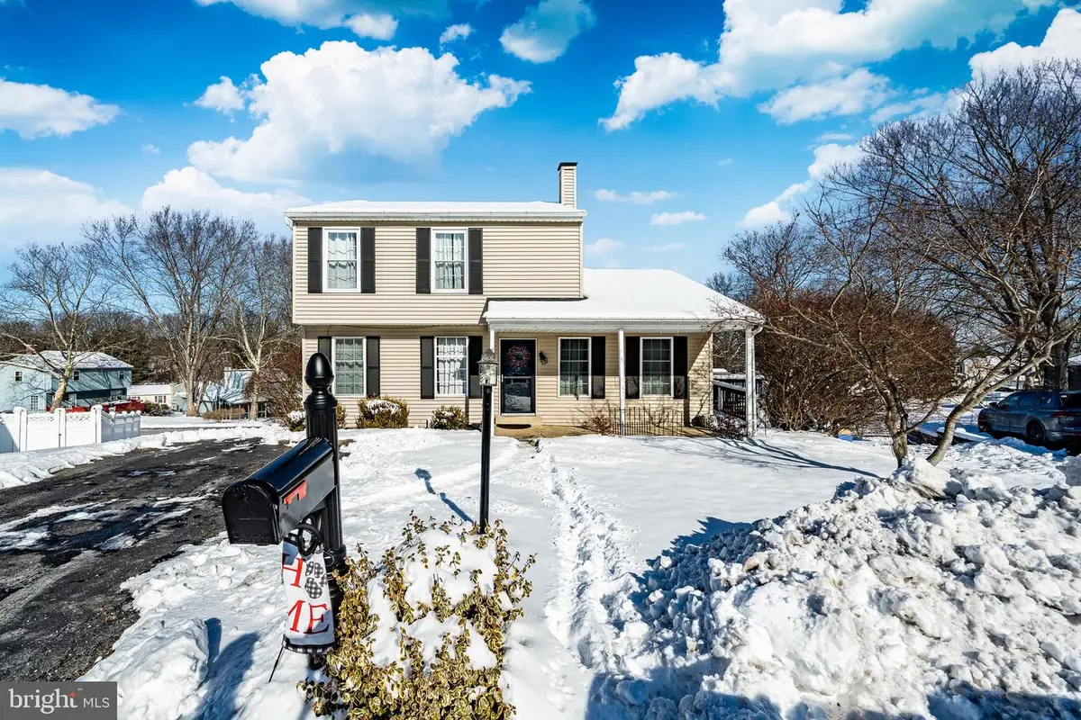 22 Windemere Ct, Downingtown, PA 19335 - Image #1