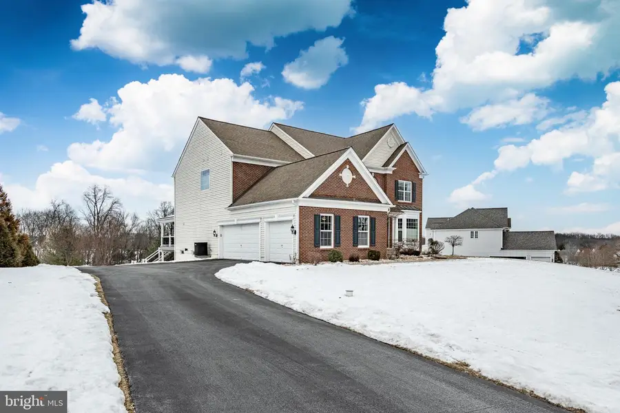 103 Trego Ln, Downingtown, PA 19335 - Image #2
