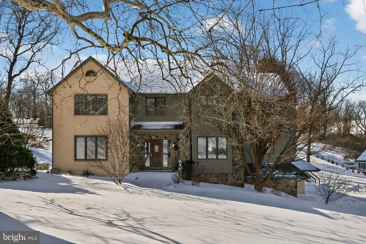 203 Barn Hill Rd, West Chester, PA 19382 - #1