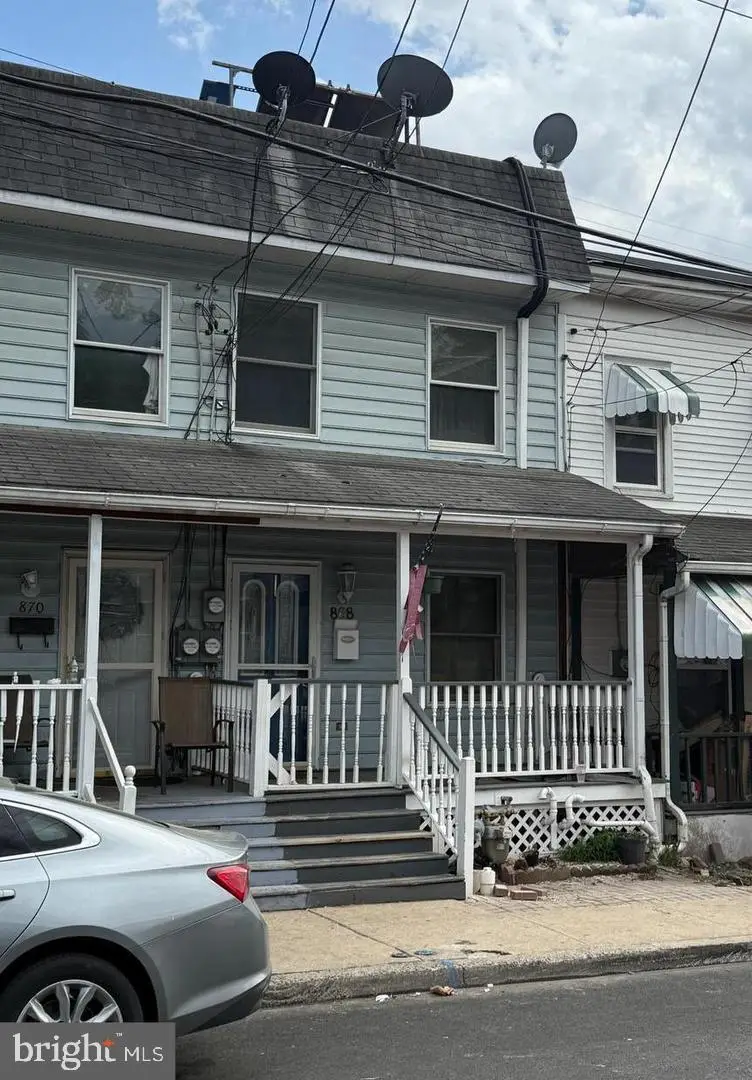 868 Coates St, Coatesville, PA 19320 - #1