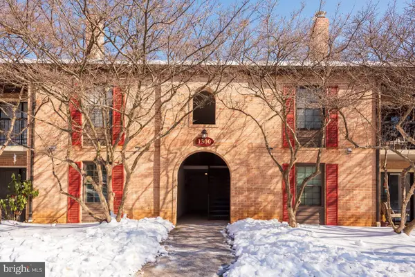 1323 Eagles Ridge Dr, CHESTERBROOK, PA 19087