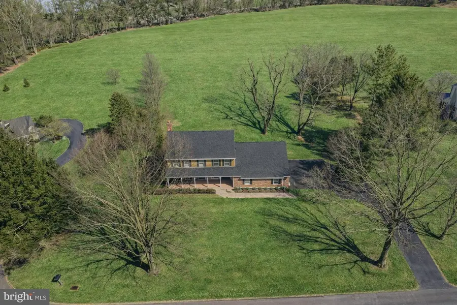 1002 Mansion View Dr, West Chester, PA 19382 - Image #2