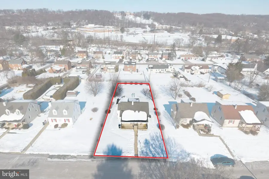 1507 Stirling St, Coatesville, PA 19320 - #3