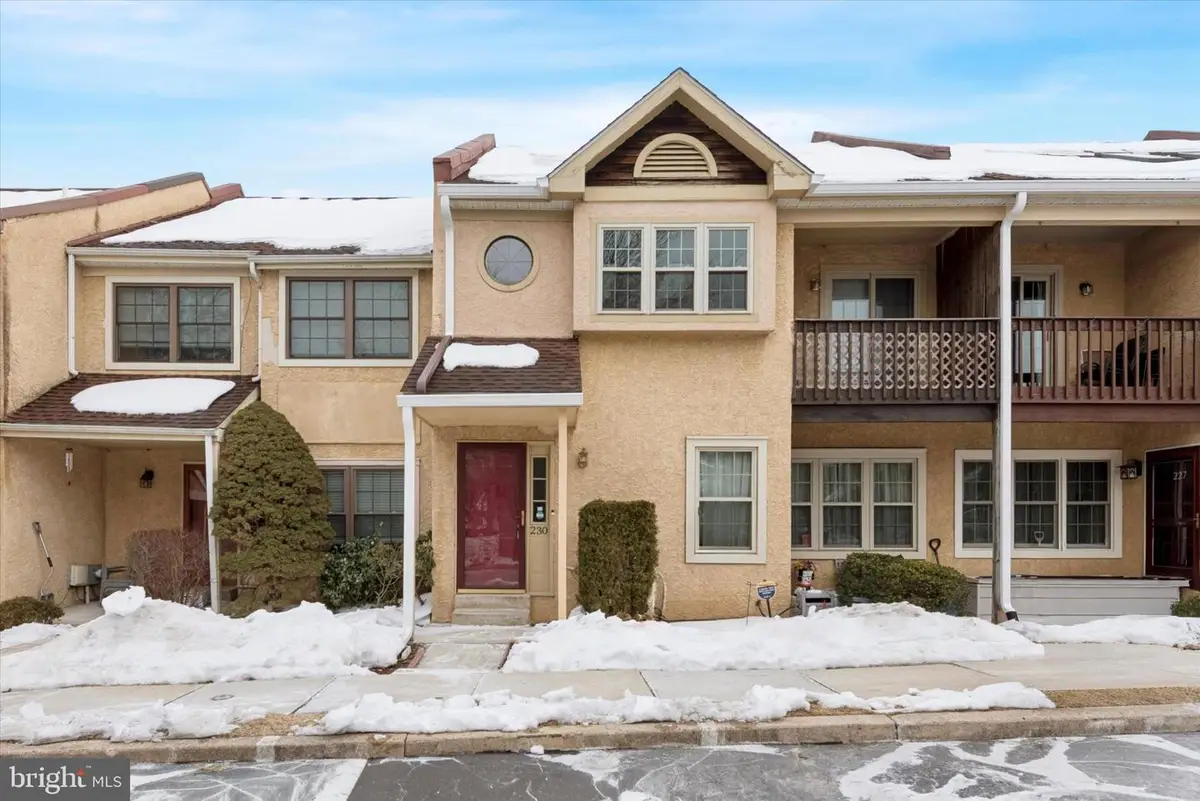 230 Smallwood Ct, West Chester, PA 19380 - #1