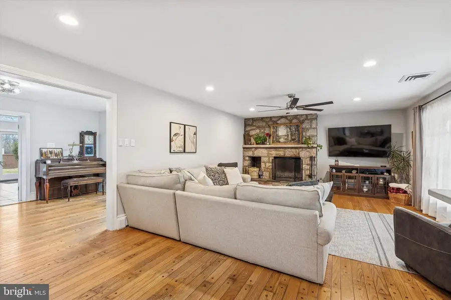 591 W Hoffecker Rd, Pottstown, PA 19465 - #2