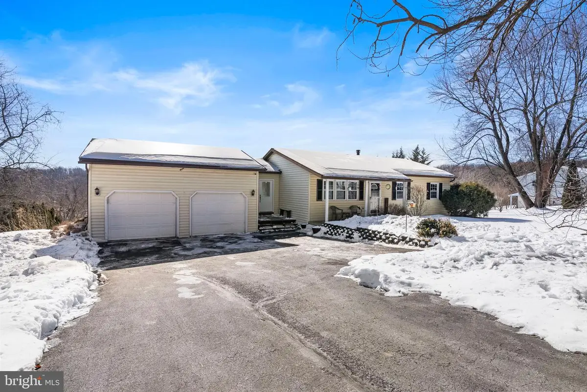 236 Hill Rd, Honey Brook, PA 19344 - #1