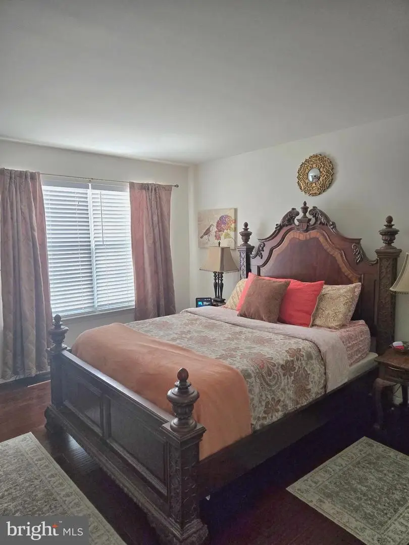 404 W 8th Ave, Parkesburg, PA 19365 - #2