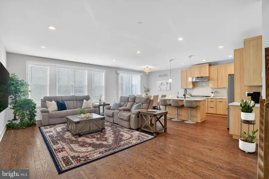 214 Iris Ln, Chester Springs, PA 19425 - #2