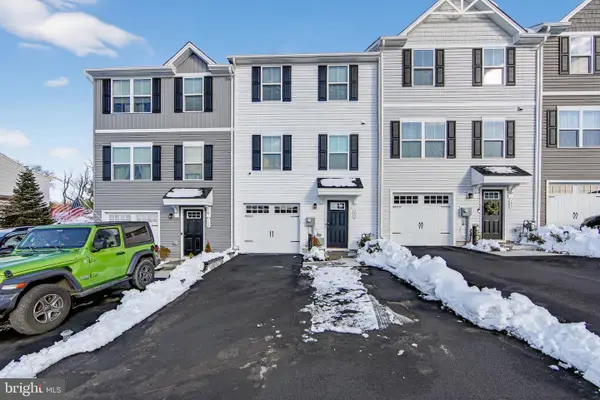 157 Lukens Mill Dr, COATESVILLE, PA 19320