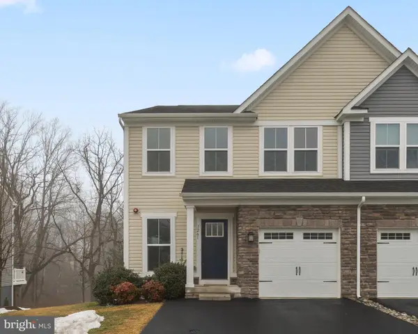 1261 Benjamin Dr, KENNETT SQUARE, PA 19348