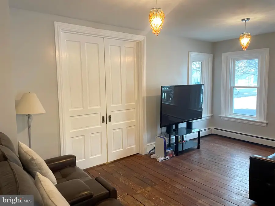 245 Maple St, Oxford, PA 19363 - #2