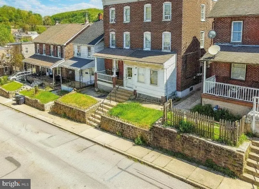 207 Union Ave, Coatesville, PA 19320 - #2