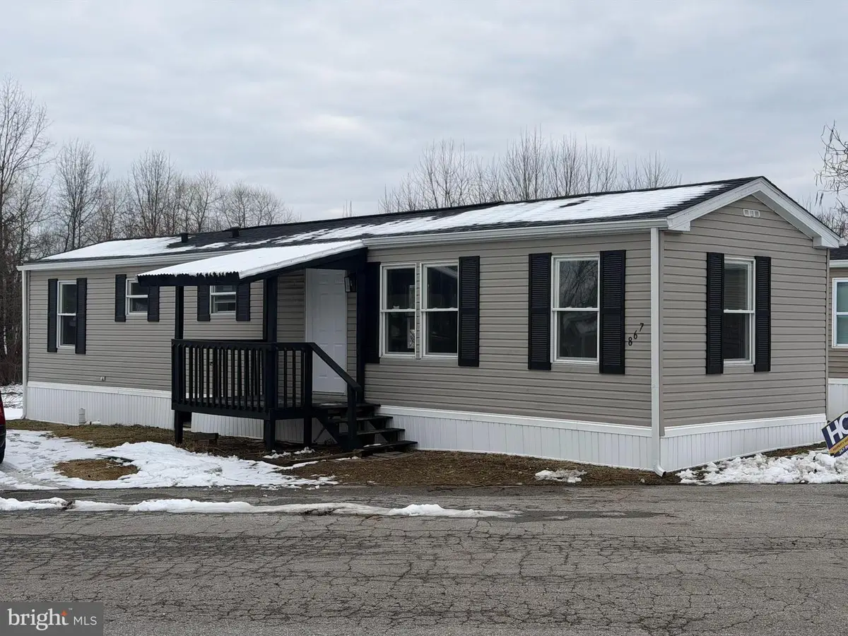 867 Aspen Ave, Spring City, PA 19475 - #1