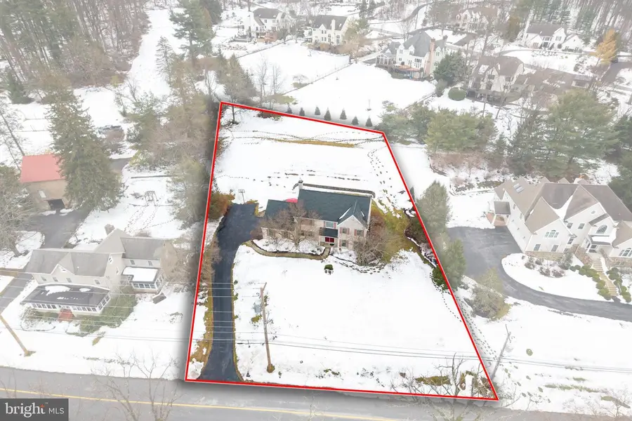 35 Oakwood Ln, Phoenixville, PA 19460 - #3